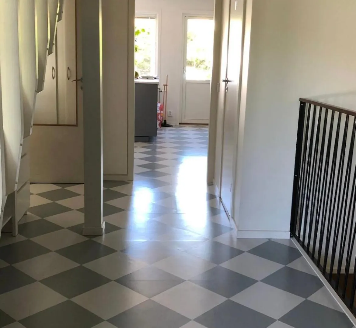 Fint Boende Med 4 Sovrum Parkering Och Traedgard Stockholm Sverige